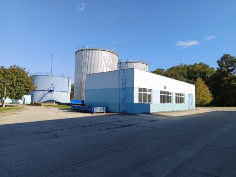 C. Vyhnívací nádrže a bioplynové hospodářství